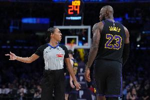 NBA勇士vs国王jrs直播_NBA勇士vs国王jrs直播在线观看_免费看直播